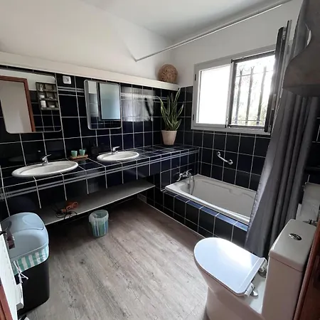Taky - Sur - Max 11 Pers Villa