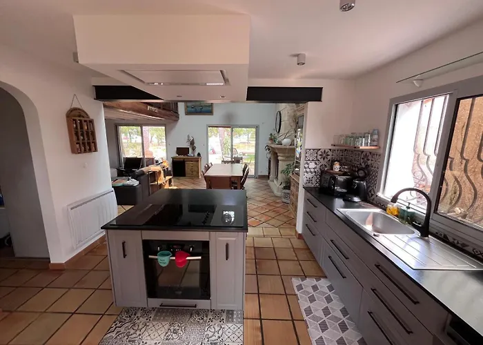 Taky - Sur - Max 11 Pers Ле-Вердон-Сюр-Мер